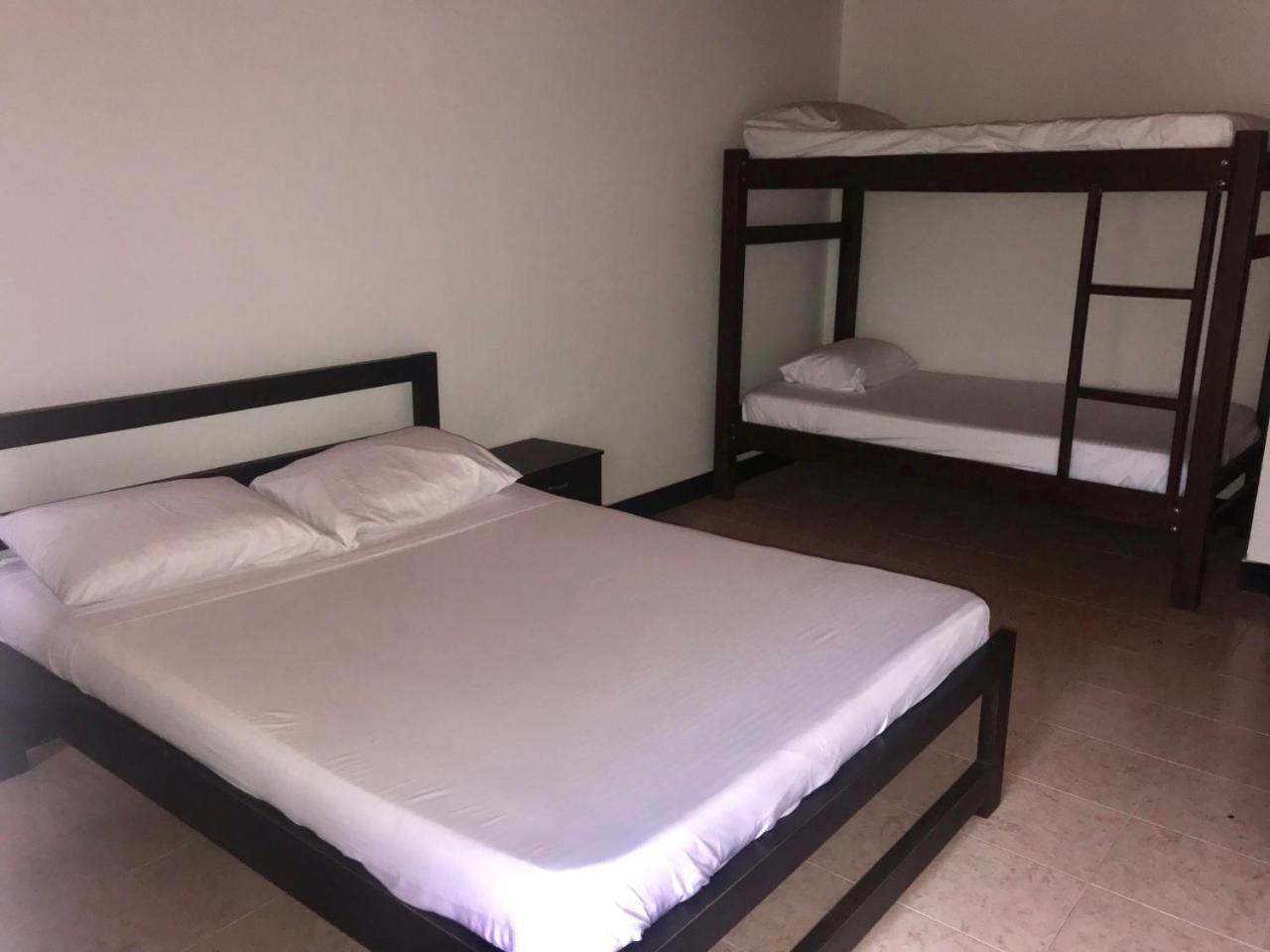 Hotel Y Balneario El Descanso ビリャビセンシオ エクステリア 写真